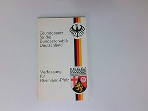 Image du vendeur pour Grundgesetz und Landesverfassung : Grundgesetz fr die Bundesrepublik Deutschland u. Verfassung fr Rheinland-Pfalz [hrsg. von d. Landeszentrale fr Polit. Bildung Rheinland-Pfalz. Unter Mitw. von Gottfried Herbig u. Heinjo Schrder] mis en vente par Antiquariat Buchhandel Daniel Viertel