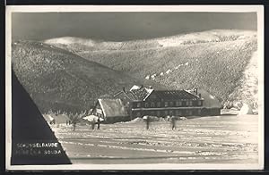 Ansichtskarte Riesengebirge, Blick zur verschneiten Schüsselbaude