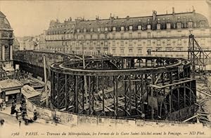 Ansichtskarte / Postkarte Paris, Metropolitan Works, die Farmen des Bahnhofs Saint Michel vor dem...