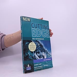 Immagine del venditore per New Cutting edge. Pre-intermediate. Students' book venduto da Bookbot