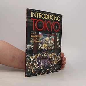 Bild des Verkufers fr Introducing Tokyo zum Verkauf von Bookbot