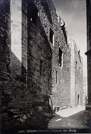 Perchtoldsdorf, Ostseite der Burg. Originalfotografie (Silbergelatine mit Prägestempel "Reiffenst...