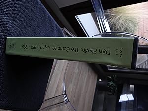 Immagine del venditore per Dan Flavin , The Complete Lights 1961/1996 venduto da GREBOOKS