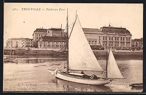 Carte postale Trouville, Yacht au Port