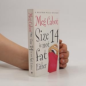 Image du vendeur pour Size 14 is not fat either mis en vente par Bookbot