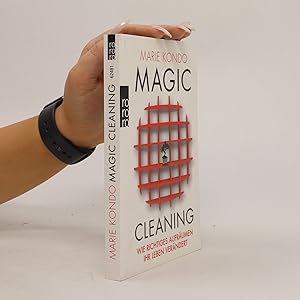 Seller image for Magic cleaning for sale by Bookbot