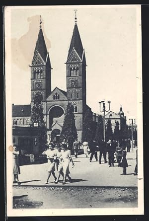 Ansichtskarte Marburg a. d. Drau, Belebte Partie vor der Kirche