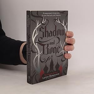 Image du vendeur pour Shadow and bone mis en vente par Bookbot