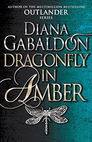Bild des Verkufers fr Dragonfly In Amber: (Outlander 2) zum Verkauf von WeBuyBooks 2
