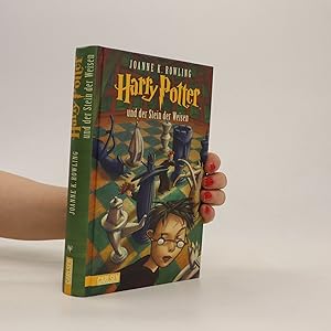 Bild des Verkufers fr Harry Potter und der Stein der Weisen zum Verkauf von Bookbot