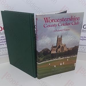 Image du vendeur pour Worcestershire County Cricket Club: A Pictorial History mis en vente par BookAddiction (ibooknet member)