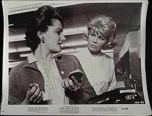 Bild des Verkufers fr That Touch of Mink 8 x 10 Still 1962 Doris Day! zum Verkauf von AcornBooksNH