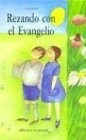 Immagine del venditore per Rezando Con El Evangelio - Singer Charles (papel) venduto da Juanpebooks