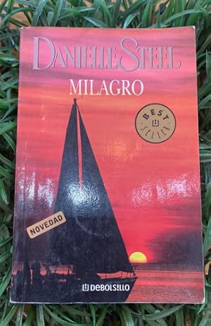 Seller image for Milagro - Danielle Steel - Debolsillo for sale by Juanpebooks