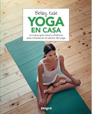 Bild des Verkufers fr Yoga En Casa - Betsy Kase zum Verkauf von Juanpebooks
