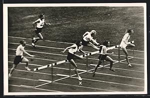 Ansichtskarte Berlin, Olympia 1936, Frl. Valla (Italien) erringt dei Goldene Medaille im 80m Hürd...