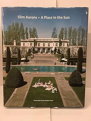 Bild des Verkufers fr Slim Aarons: A Place in the Sun zum Verkauf von Chamblin Bookmine
