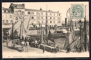 Carte postale Honfleur, l'Embarcadere du Bateau du Havre