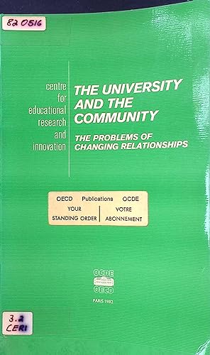 Seller image for The University and the Community: The Problems of Changing Relationships for sale by books4less (Versandantiquariat Petra Gros GmbH & Co. KG)