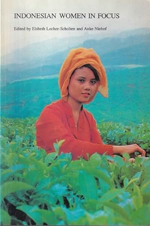 Seller image for Indonesian women in focus. for sale by Antiquariaat van Starkenburg