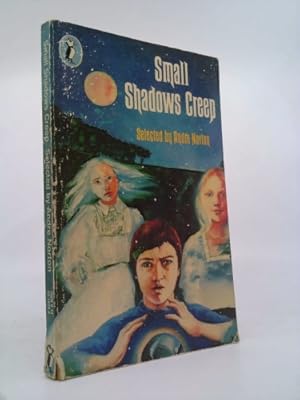 Bild des Verkufers fr Small Shadows Creep: Ghost Children (Puffin Books) zum Verkauf von ThriftBooksVintage