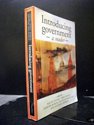 Immagine del venditore per Introducing Government A Reader venduto da Booksalvation