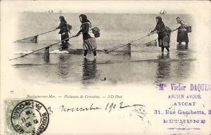 Ansichtskarte / Postkarte Boulogne sur Mer Pas de Calais, Krabbenfischerinnen am Strand