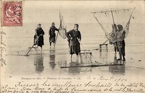 Ansichtskarte / Postkarte Boulogne sur Mer Pas de Calais, Krabbenfischer am Strand