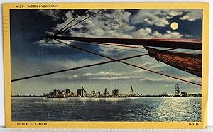Imagen del vendedor de Moon Over Miami - Postcard a la venta por Argyl Houser, Bookseller