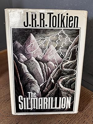 Bild des Verkufers fr The Silmarillion zum Verkauf von Chamblin Bookmine