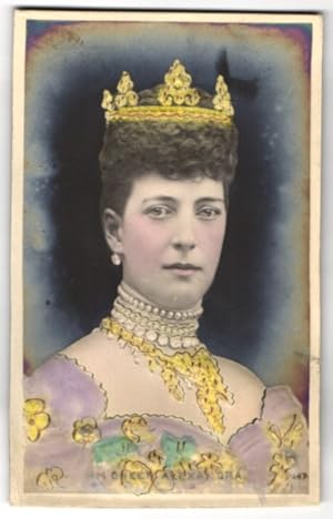 Relief-Ansichtskarte Alexandra, Königin von England mit Krone