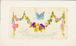 Seidenstick Ansichtskarte / Postkarte Kitsch, Blumen, Schmetterling, Stiefmütterchen