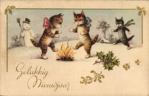 Ansichtskarte / Postkarte Glückwunsch Neujahr, Vermenschlichte Katzen, Lagerfeuer, Schneemann, St...