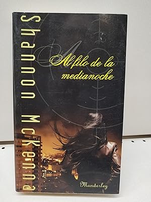 AL FILO DE LA NOCHE (SIN COLECCION)