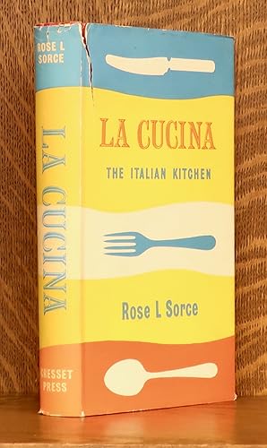 Image du vendeur pour LA CUCINA, THE COMPLETE ITALIAN COOKBOOK mis en vente par Andre Strong Bookseller