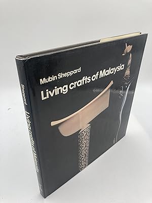 Imagen del vendedor de Living Crafts of Malaysia a la venta por thebookforest.com