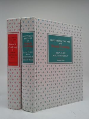 Bild des Verkufers fr Mastering the Art of French Cooking (2 Volume Box Set): A Cookbook zum Verkauf von ThriftBooksVintage