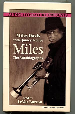 Bild des Verkufers fr Miles: The Autobiography zum Verkauf von Monroe Stahr Books