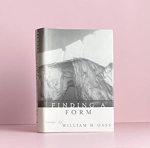 Image du vendeur pour Finding a Form: Essays mis en vente par boredom books