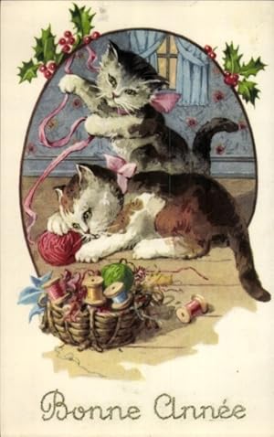 Ansichtskarte / Postkarte Glückwunsch Neujahr, Katzen, Nähzeug, Faden, Wollknäuel, Stechpalme