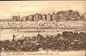 Postkarte Carte Postale 11657441 Le Treport Vue prise des Rochers a Mer basse Plage Le Treport