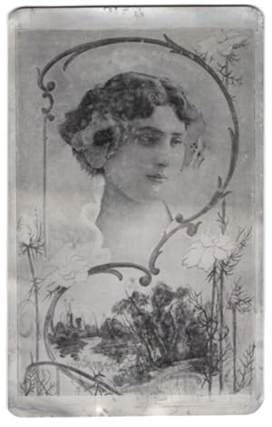 Bild des Verkufers fr Metall-Ansichtskarte Junge Dame Beauregard mit Blten im Haar, Uferpartie zum Verkauf von Bartko-Reher