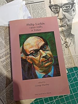 Immagine del venditore per Philip Larkin, 1922-85: A Tribute + ASSOCIATION LETTER and press cuttings. venduto da FARRAGO