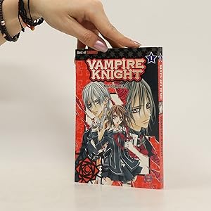 Bild des Verkufers fr Vampire Knight 1 zum Verkauf von Bookbot