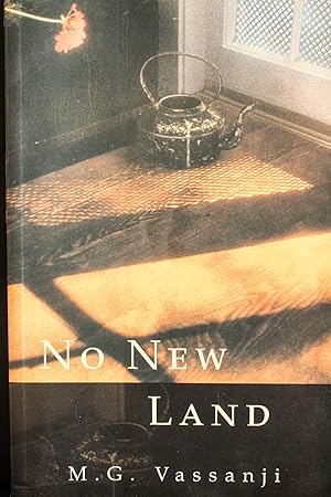 Immagine del venditore per No New Land venduto da Mad Hatter Bookstore