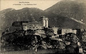 Ansichtskarte / Postkarte Lourdes Hautes Pyrénées, Chateau Fort