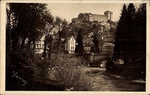 Ansichtskarte / Postkarte Lourdes Hautes Pyrénées, Chateau-Fort, Gave