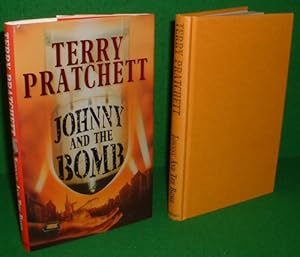 Imagen del vendedor de JOHNNY AND THE BOMB a la venta por booksonlinebrighton