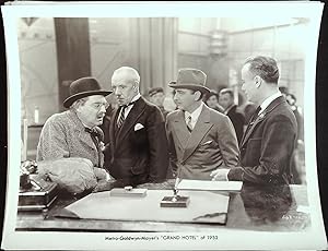 Bild des Verkufers fr Grand Hotel 8 x 10 Still 1932 John & Lionel Barrymore, Lewis Stone! zum Verkauf von AcornBooksNH