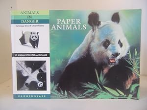 Immagine del venditore per Paper Animals : Animals in Danger. 15 animals to fold and make venduto da BRIMSTONES